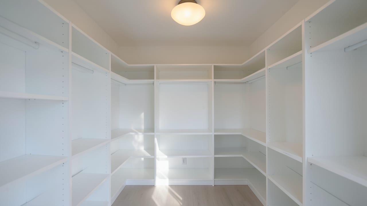 Closet Mold Cleanup in Schenectady, NY in Schenectady